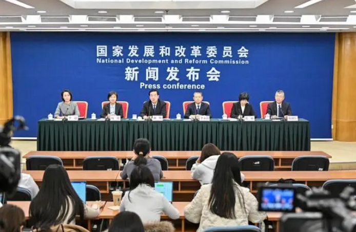 让群众在“家门口”享受优质服务——相关部门解读城市社区嵌入式服务设施建设